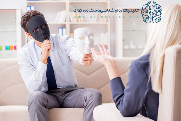 اختلال شخصیت خودشیفته چیست؟ ( رفتارهای خودشیفتگی،تشخیص و درمان) 3 اختلال شخصیت خودشیفته
